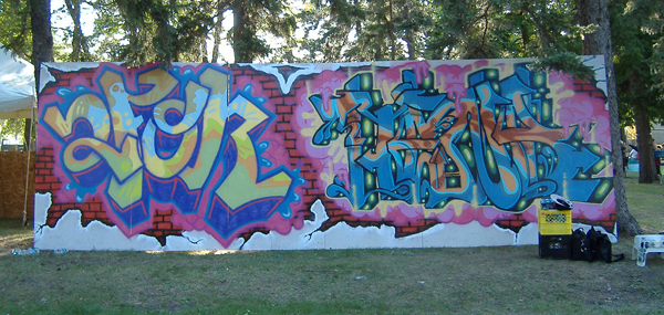 2for tenr wall graffiti